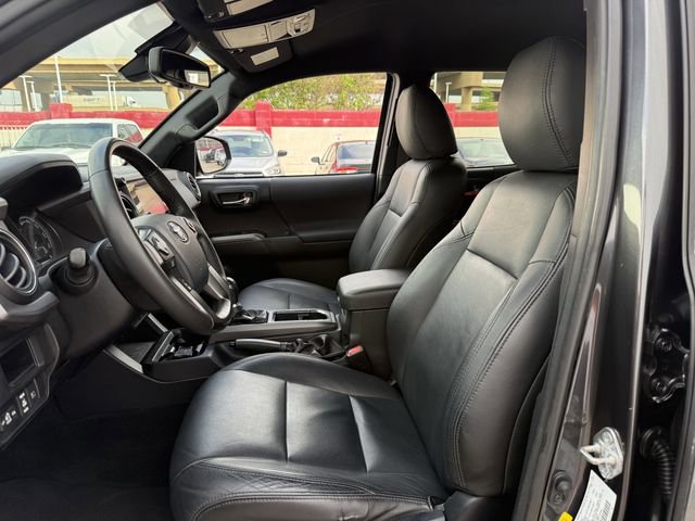 Used 2019 Toyota Tacoma TRD Sport w/ Technology Package image 27