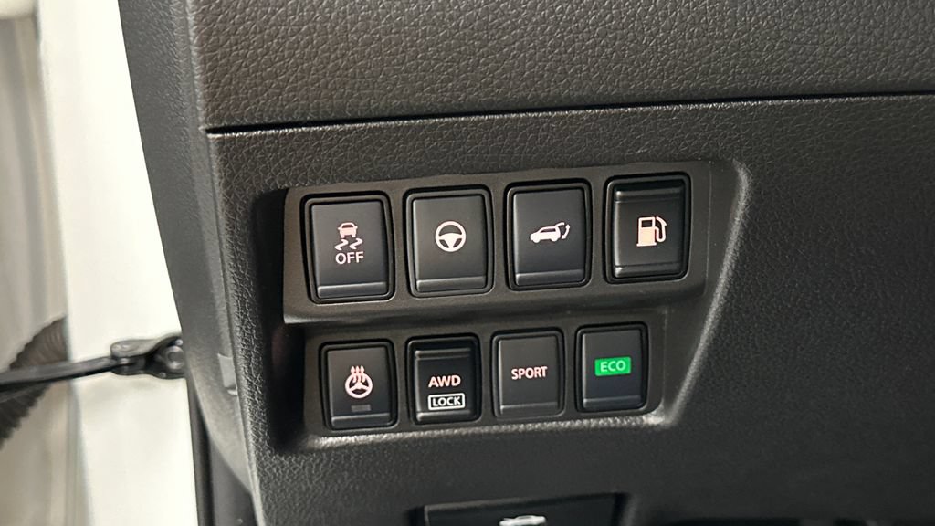 Certified 2020 Nissan Rogue SV w/ Sun & Sound Touring Package AWD/4WD image 33