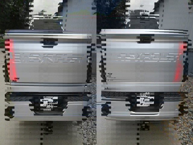 Used 2022 Chevrolet Silverado 2500 High Country w/ Z71 Off-Road Package image 6