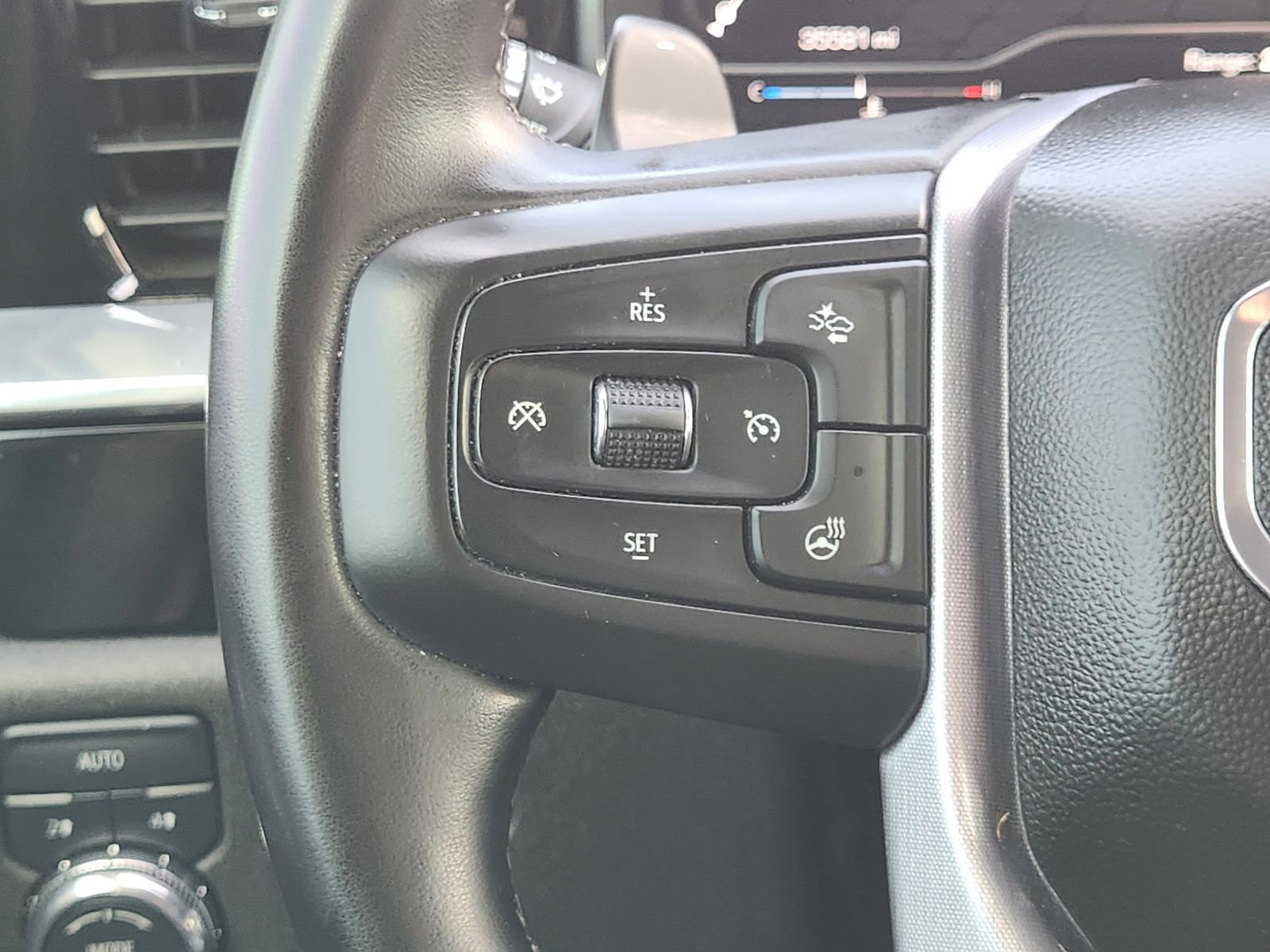 Used 2025 GMC Sierra 1500 Elevation w/ Elevation Premium Package AWD/4WD image 29
