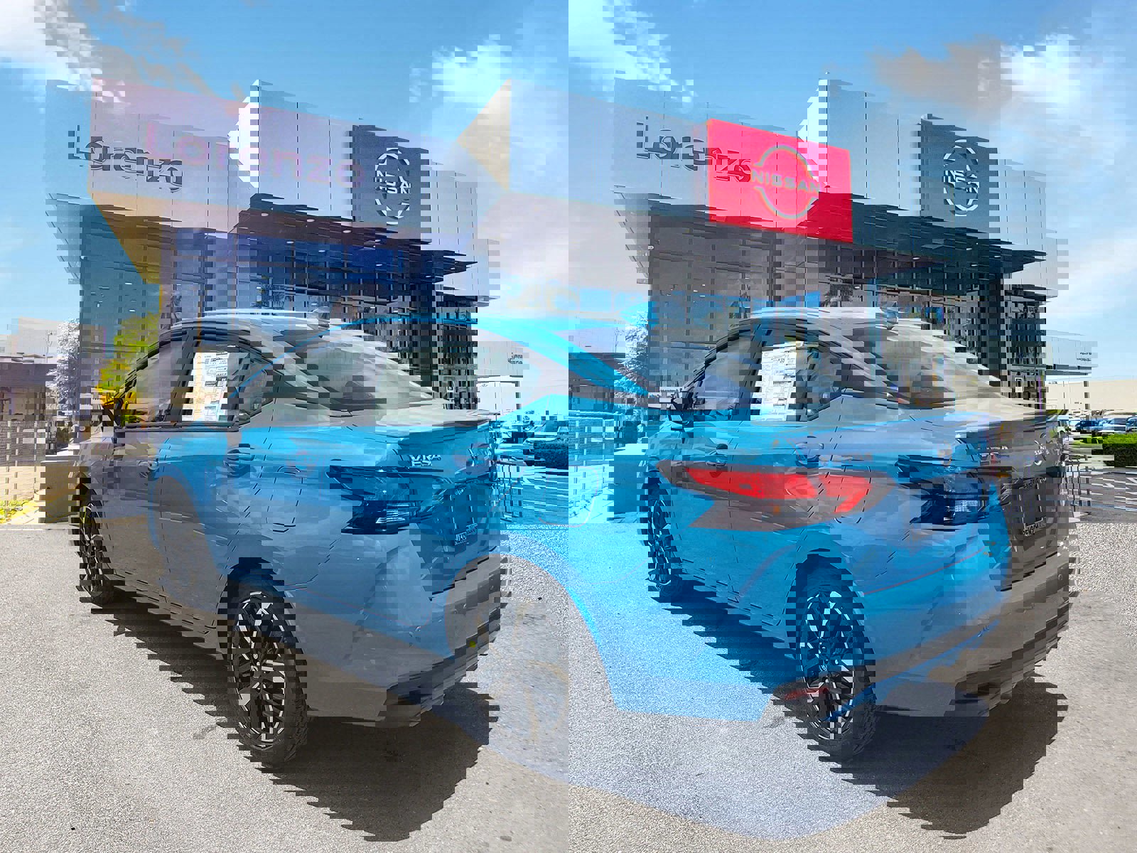 New 2025 Nissan Versa SR w/ Trunk Package image 6