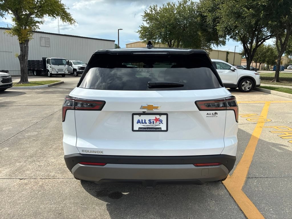 New 2027 Chevrolet Equinox LT FWD image 8