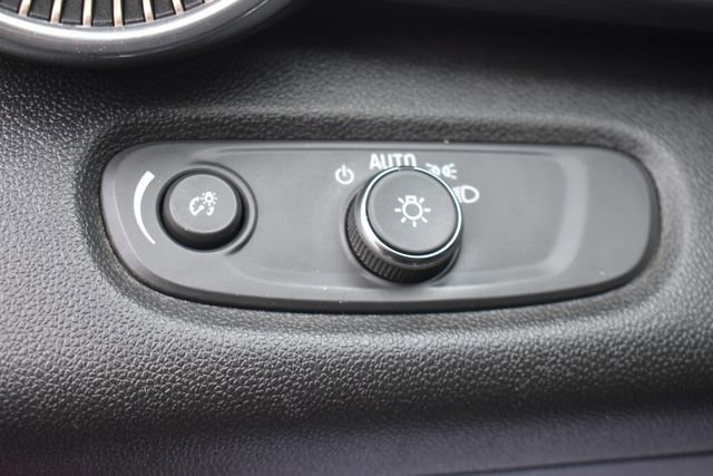 Certified 2024 Chevrolet Trax ACTIV w/ Sunroof Package image 24