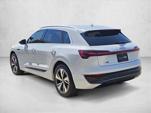 Certified 2024 Audi Q8 e-tron Premium Plus w/ Premium Plus Package AWD/4WD image 7