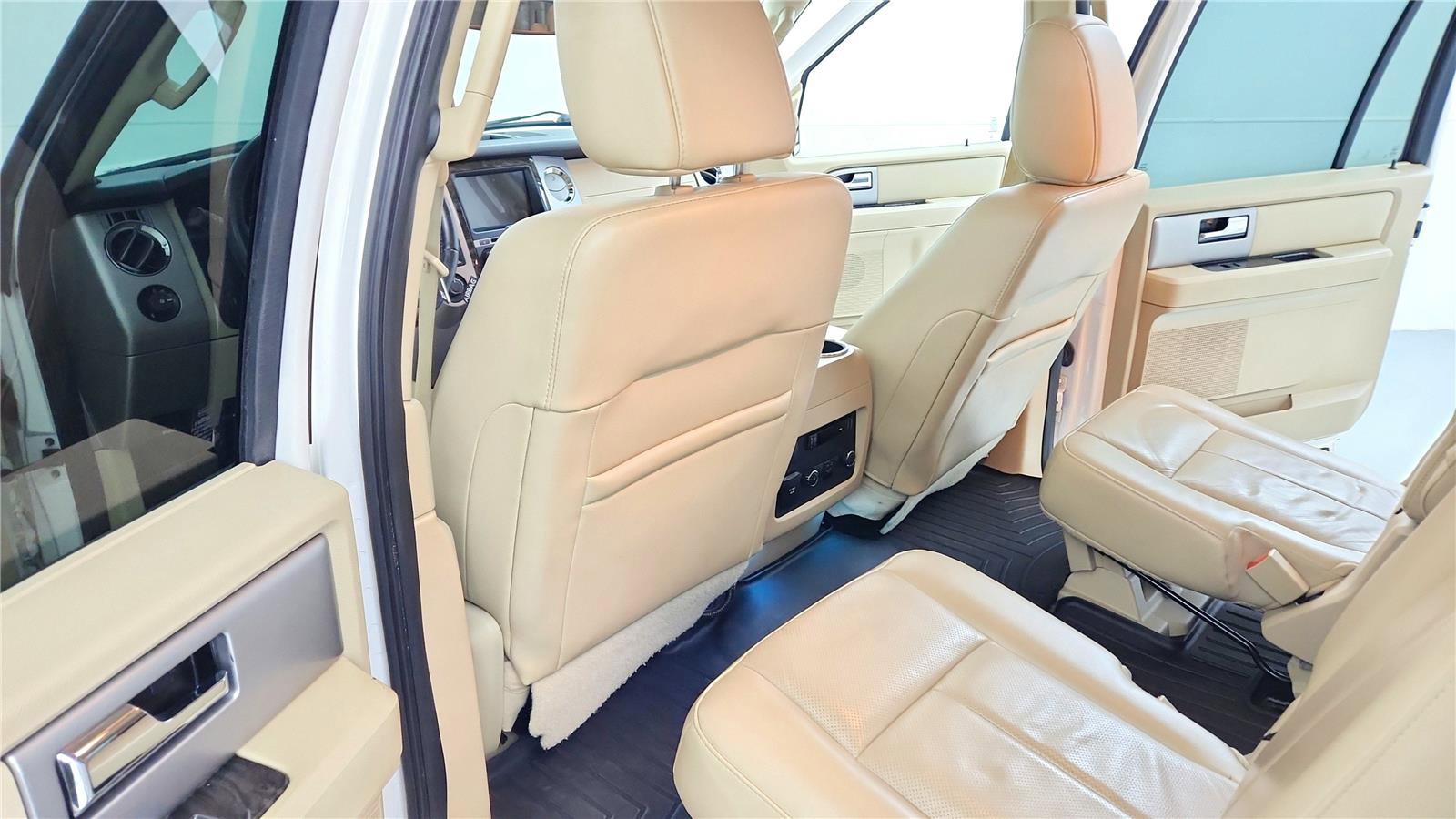 Used 2017 Ford Expedition EL Limited w/ Equipment Group 301A image 17