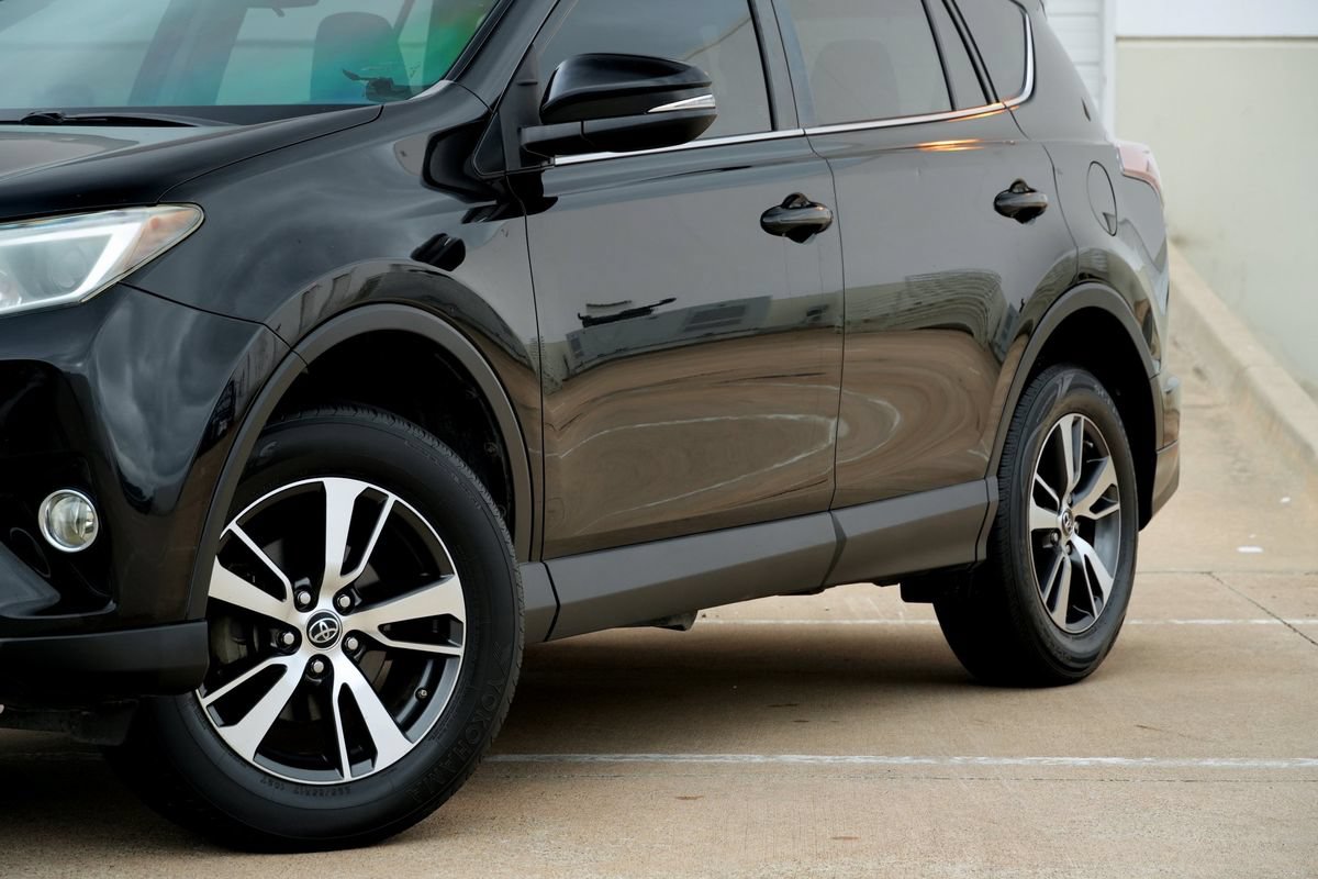 Used 2016 Toyota RAV4 XLE w/ Convenience Package FWD image 23