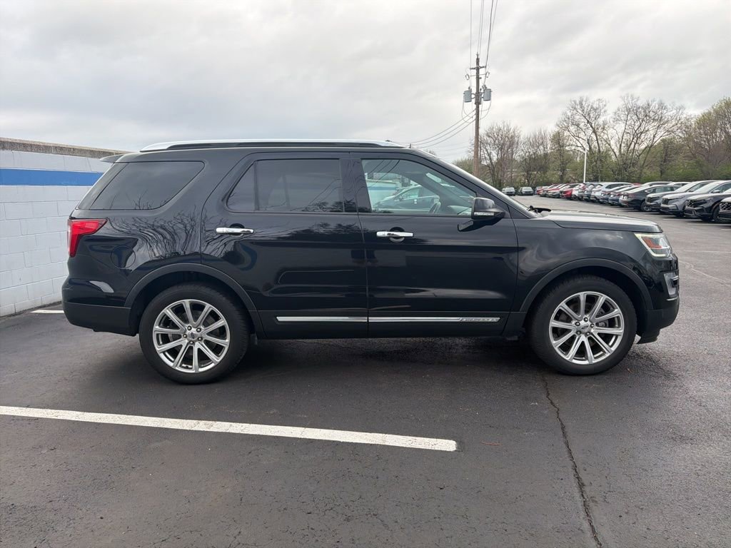 Used 2017 Ford Explorer Limited AWD/4WD image 6