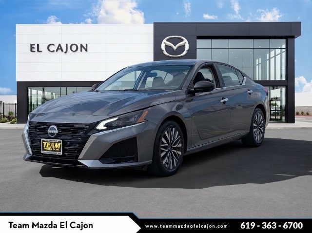 Used 2024 Nissan Altima 2.5 SV
