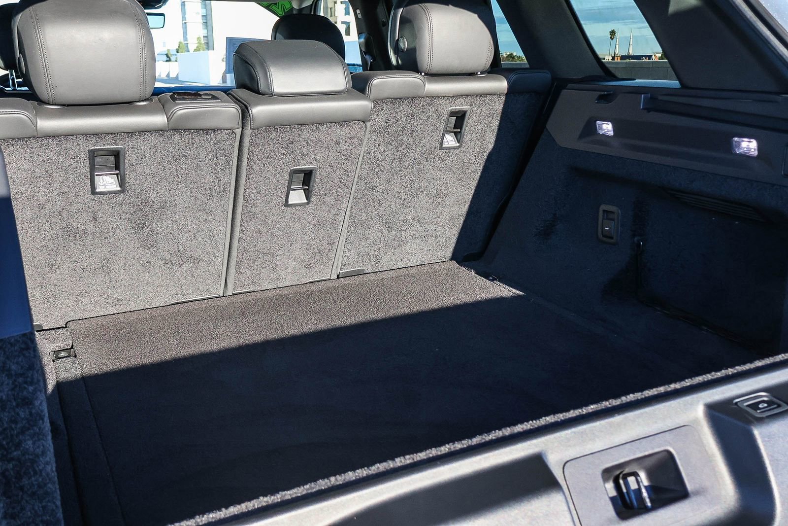 Certified 2023 Land Rover Range Rover SE image 28