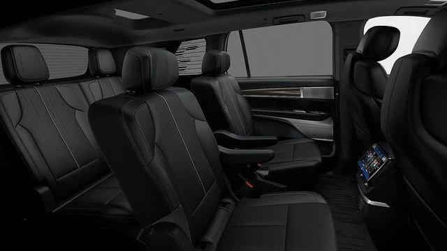 New 2026 Cadillac Vistiq Luxury w/ LPO, Floor Liner Package image 36