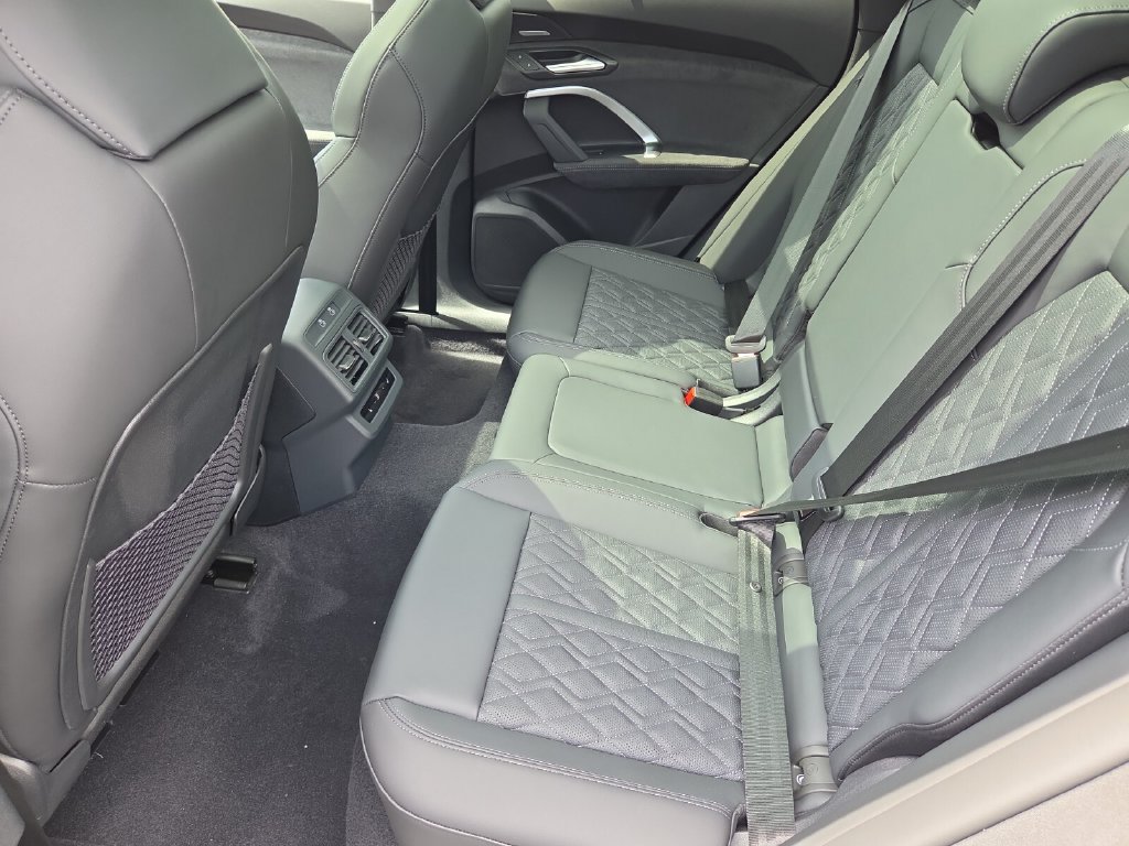 New 2026 Audi SQ5 Prestige AWD/4WD image 8
