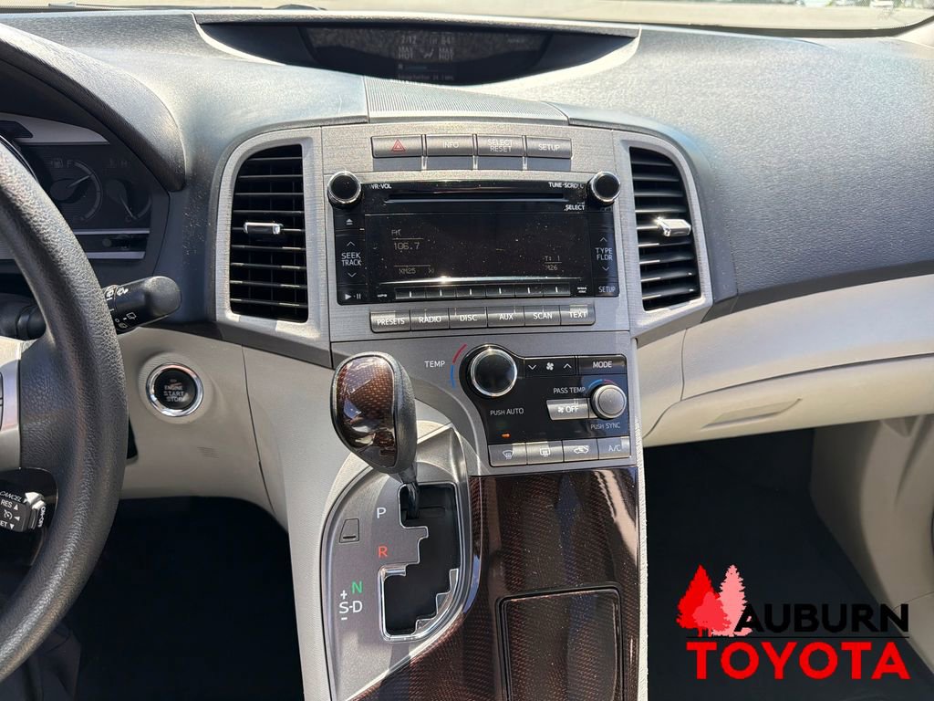 Used 2010 Toyota Venza AWD image 16