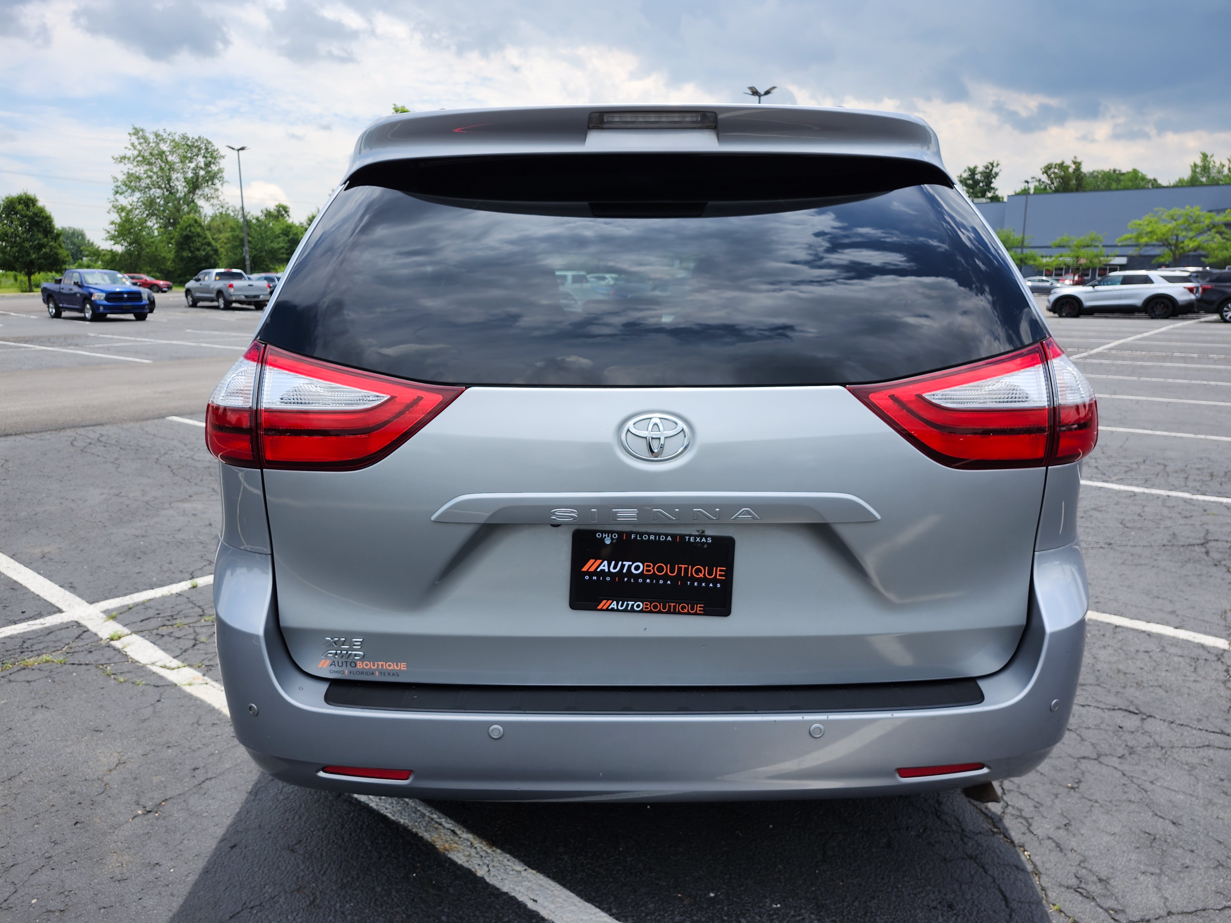 Used 2015 Toyota Sienna XLE Premium AWD/4WD image 16