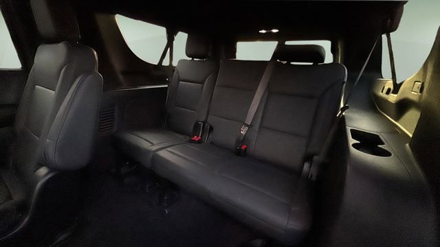 Used 2025 Chevrolet Suburban Z71 w/ Comfort Package image 34