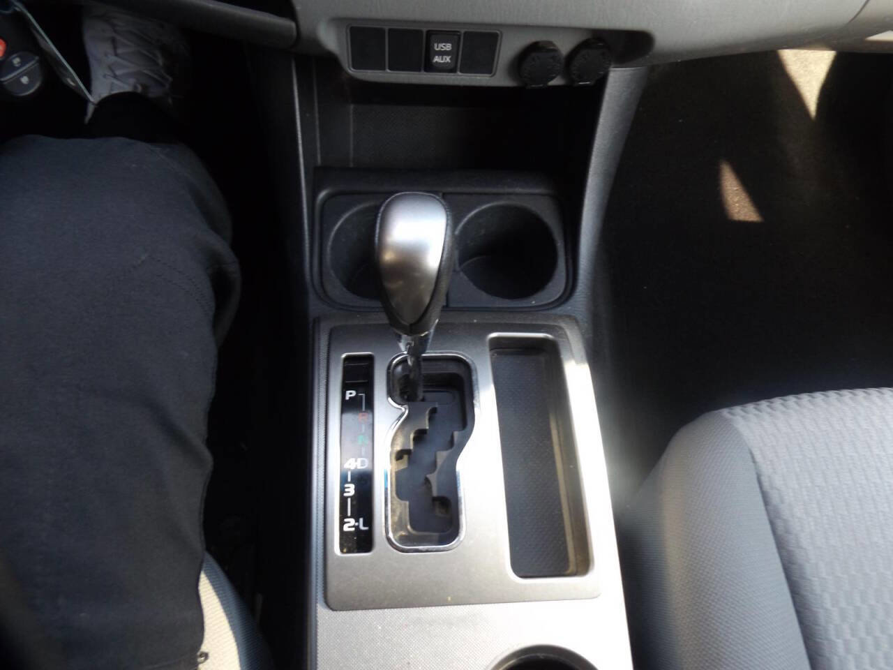 Used 2013 Toyota Tacoma 4x4 Access Cab V6 w/ SR5 Pkg image 14