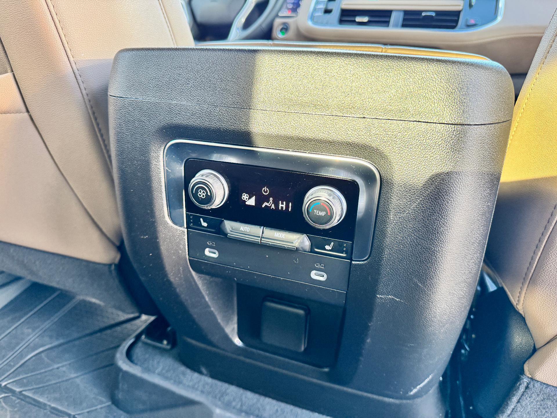 Used 2024 Chevrolet Tahoe Premier image 25