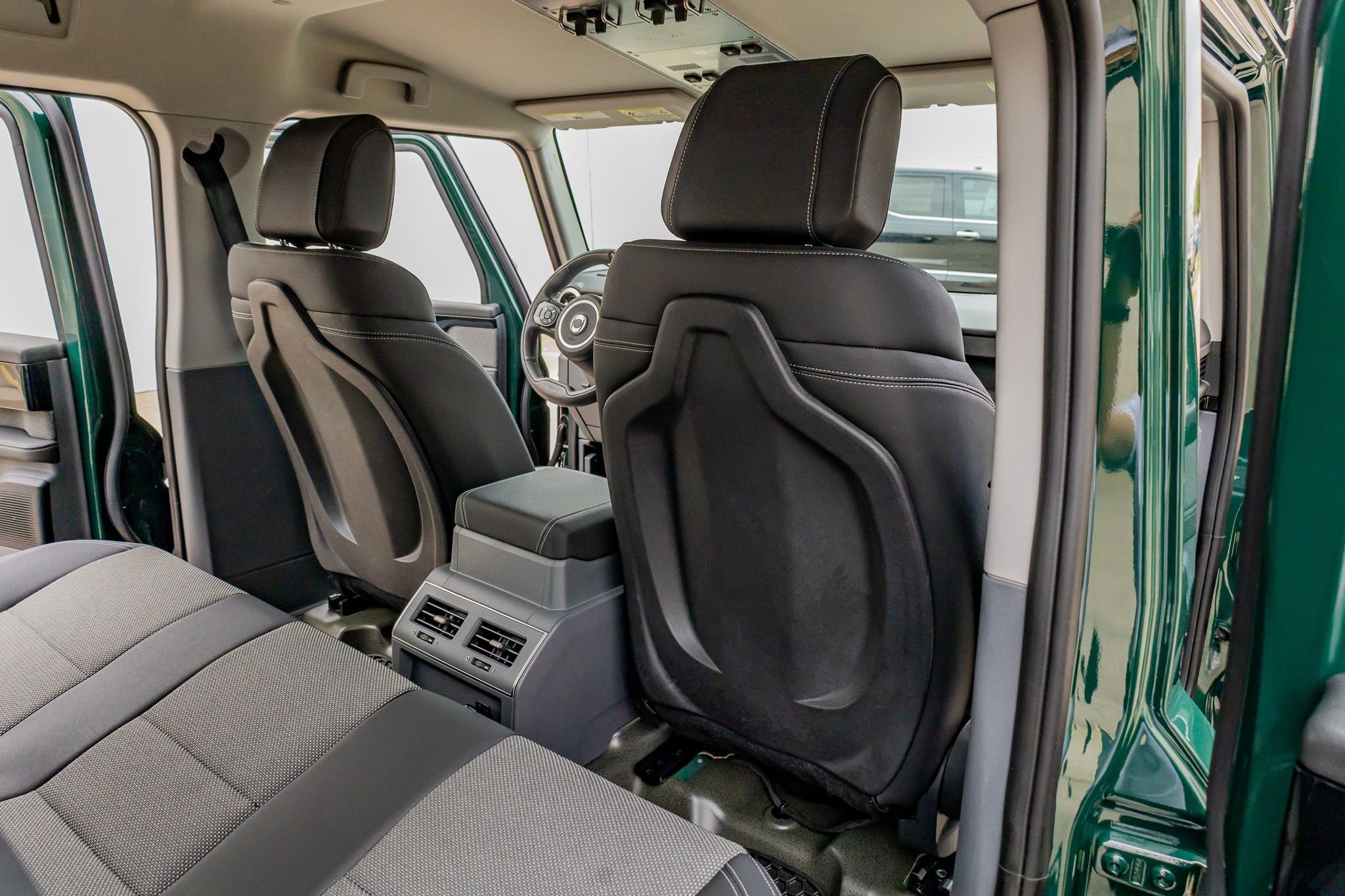 Used 2025 INEOS Grenadier AWD/4WD image 29