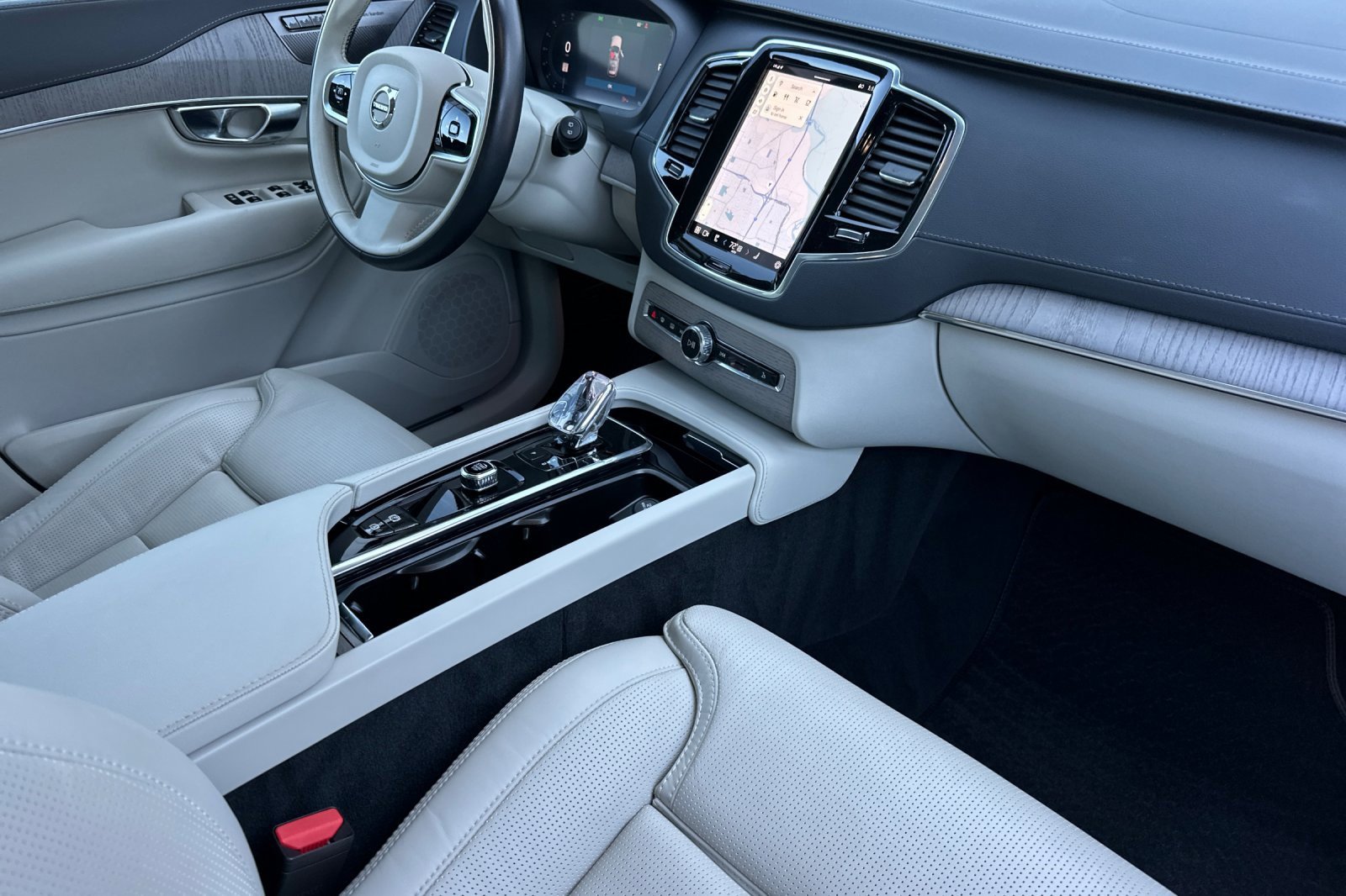 Used 2025 Volvo XC90 B6 Ultra image 18