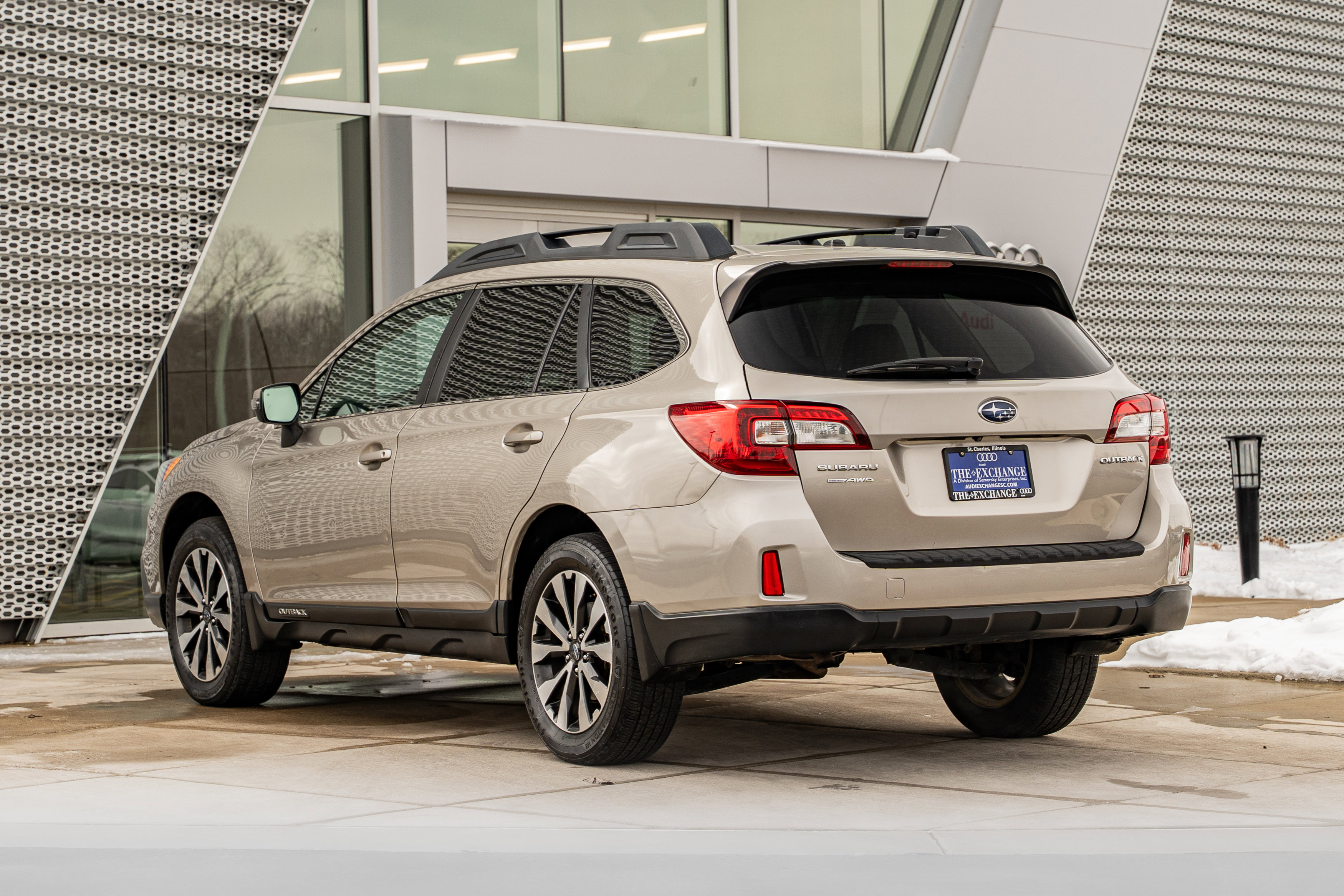 Used 2015 Subaru Outback 2.5i Limited image 5