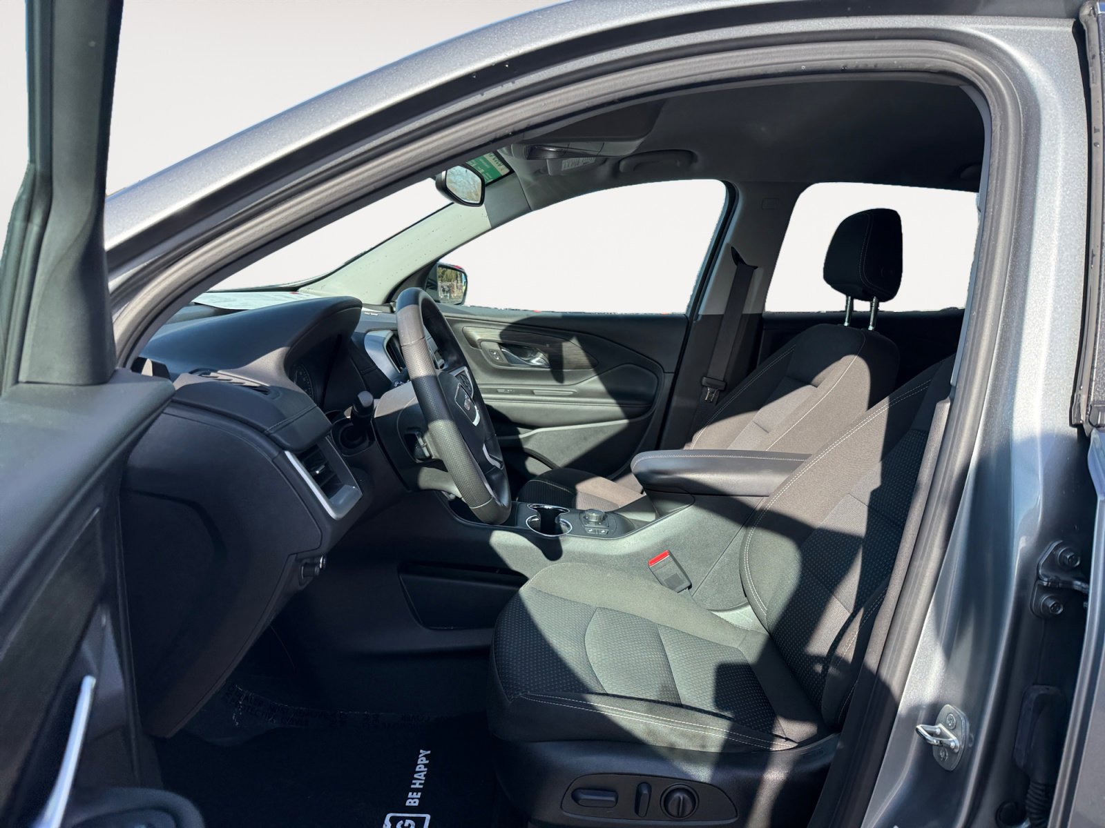 Used 2023 GMC Terrain SLE w/ Driver Convenience Package image 10