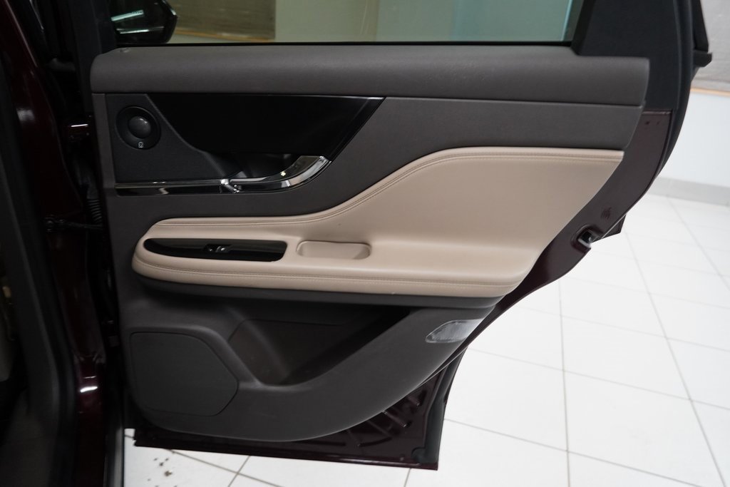 Used 2020 Lincoln Corsair Reserve w/ Elements Package image 25