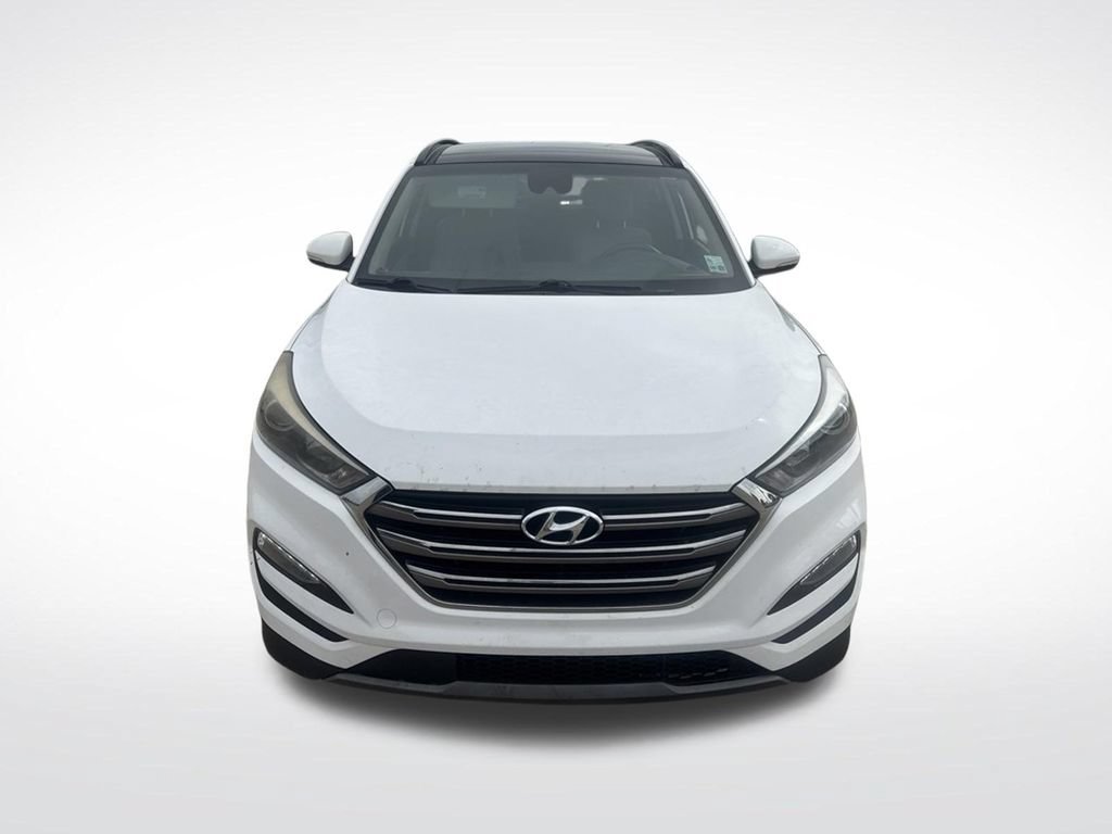 Used 2016 Hyundai Tucson Limited w/ Option Group 03 FWD image 4