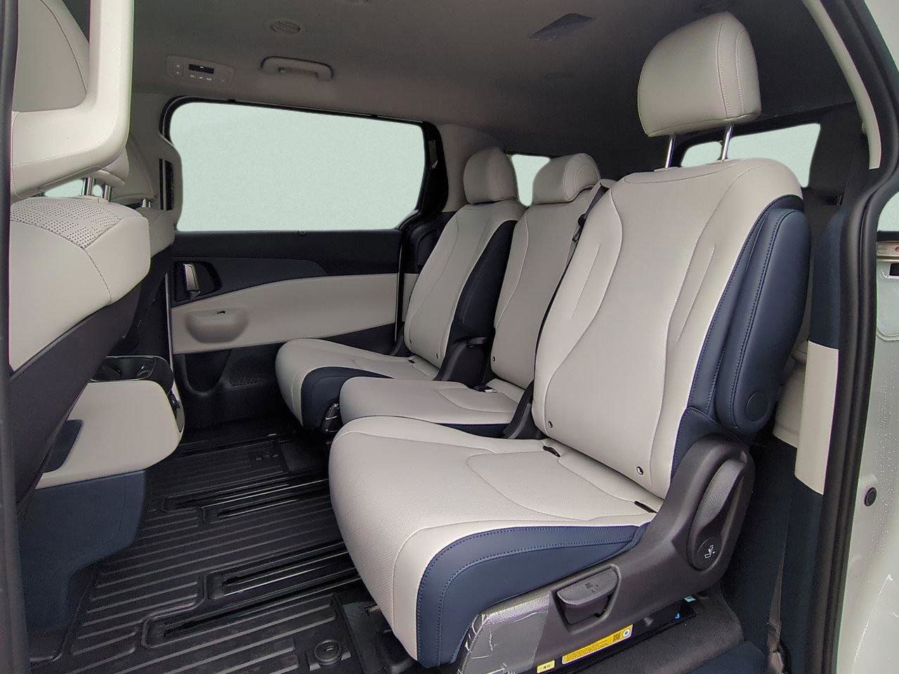 New 2026 Kia Carnival EX FWD image 14