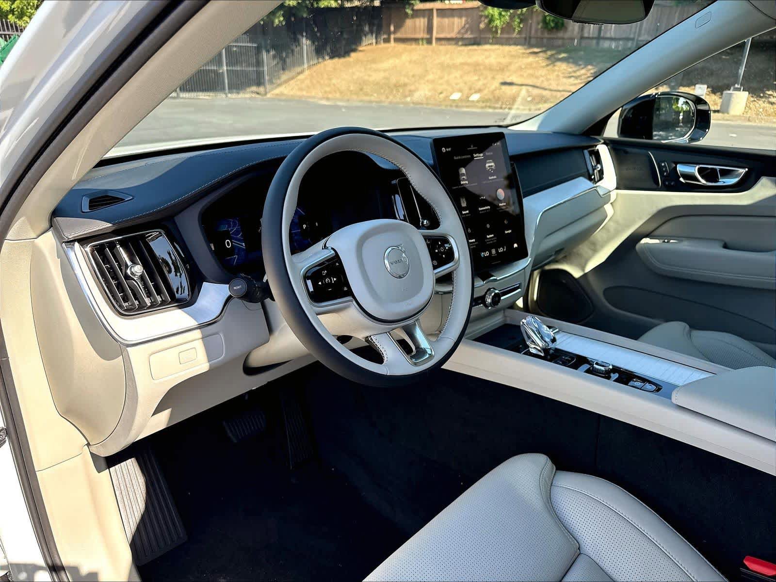 New 2026 Volvo XC60 B5 Ultra w/ Climate Package AWD/4WD image 8