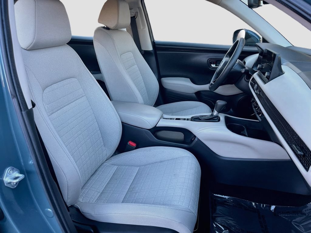 Used 2025 Honda HR-V LX image 25
