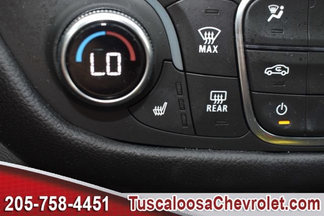 Used 2023 Chevrolet Equinox RS FWD image 36