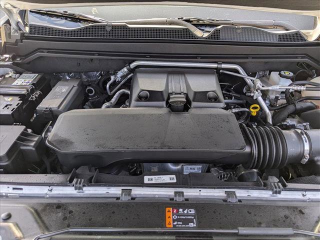 Used 2025 Chevrolet Colorado Z71 w/ Midnight Edition AWD/4WD image 22