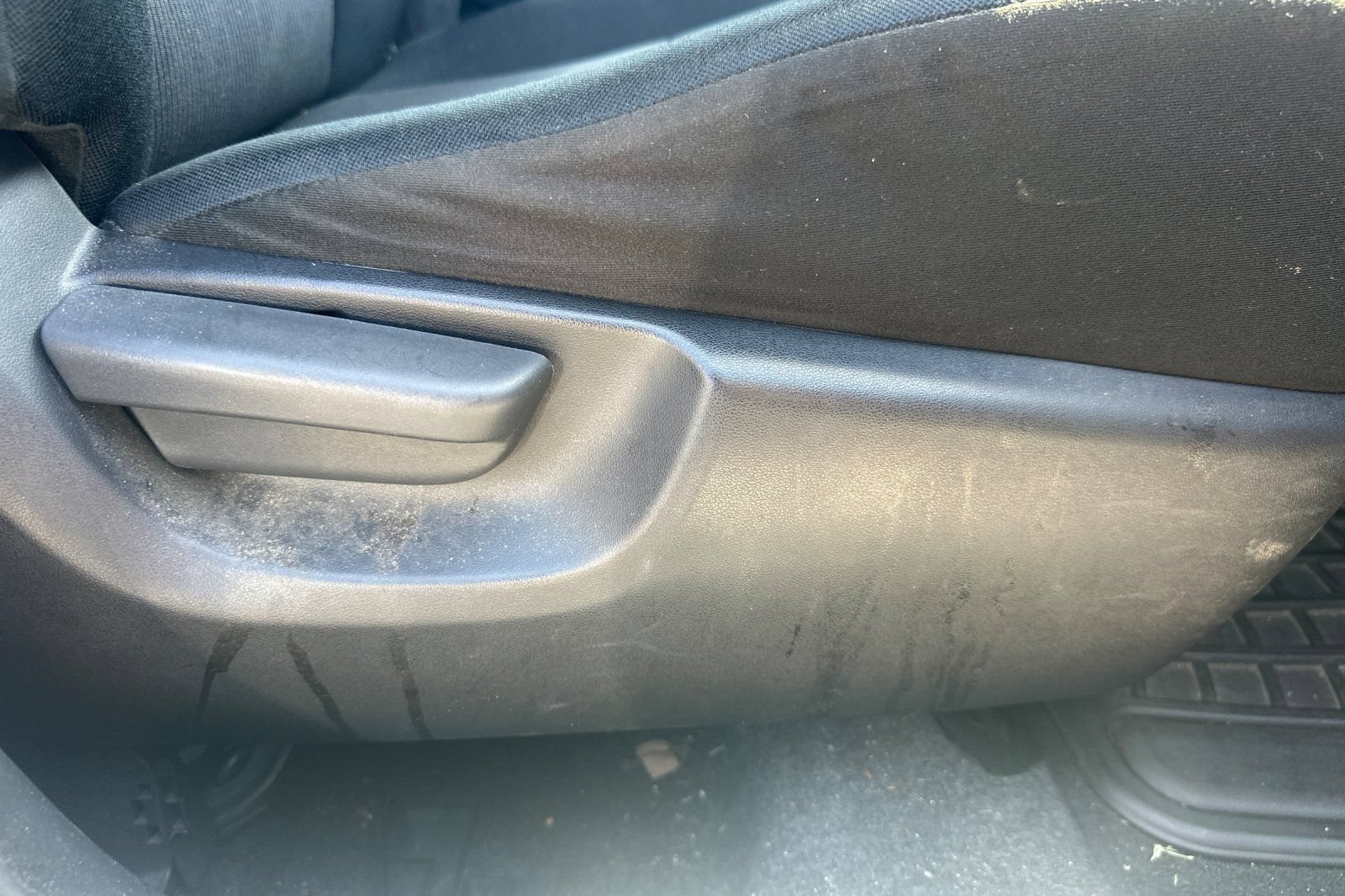 Used 2015 Scion xB FWD image 23