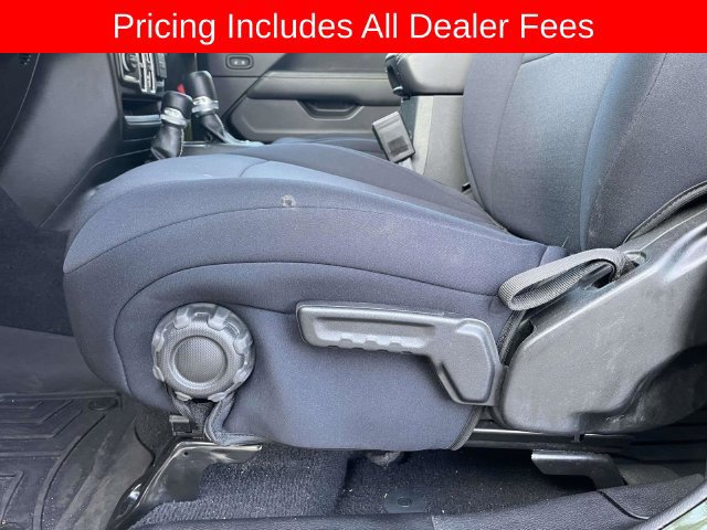 Used 2021 Jeep Wrangler Unlimited Sahara AWD/4WD image 21