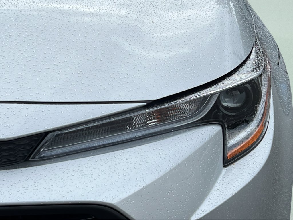 Used 2025 Toyota Corolla LE FWD image 9