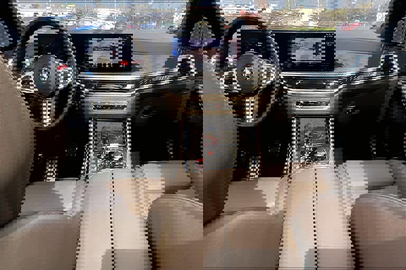 Used 2025 BMW X5 M Competition w/ Executive Package image 15