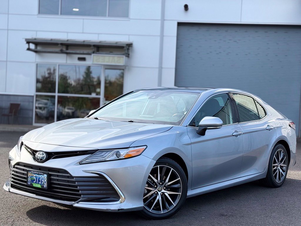 Used 2024 Toyota Camry XLE w/ Navigation Package
