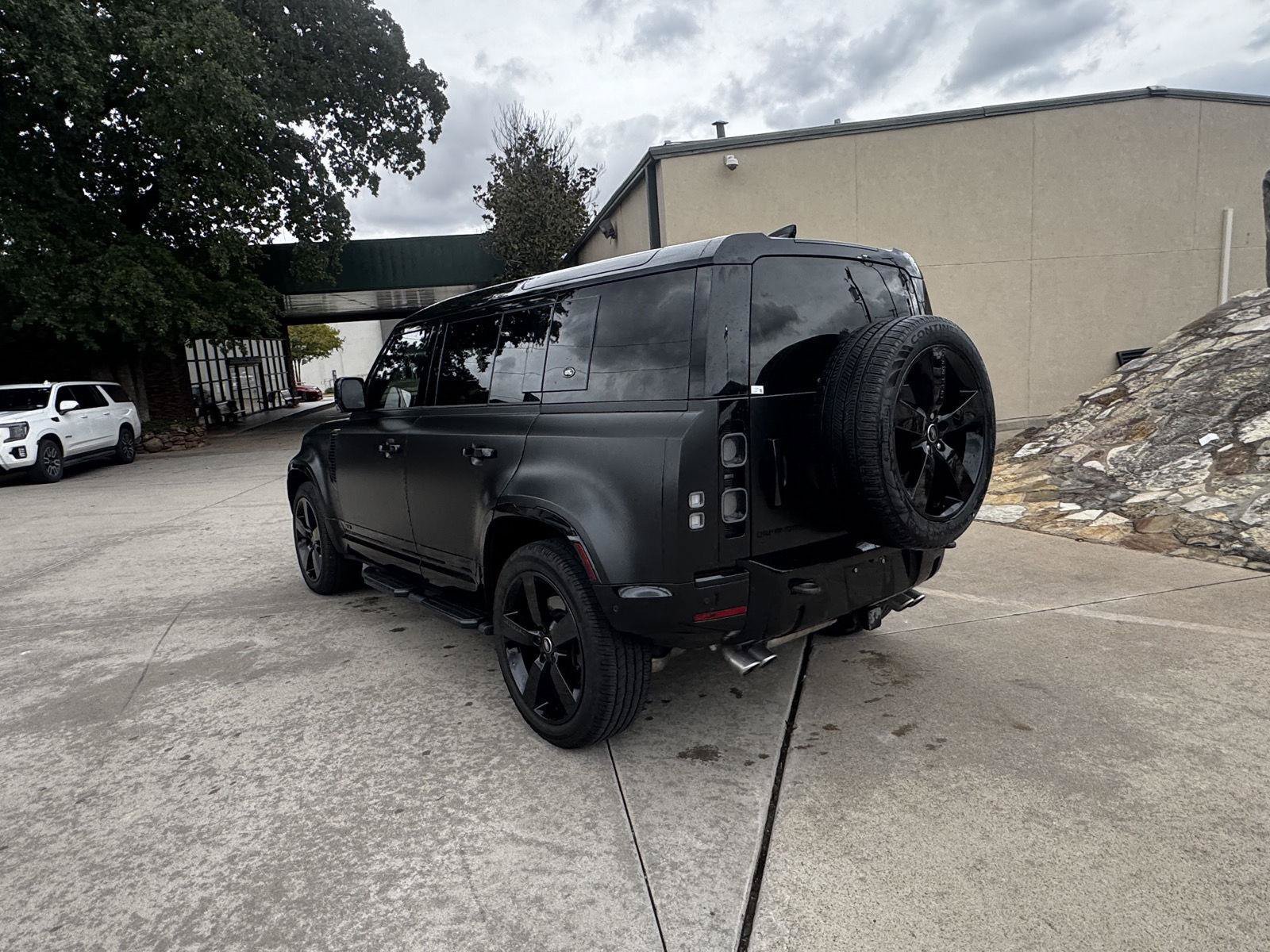 Certified 2024 Land Rover Defender 110 V8 AWD/4WD image 6