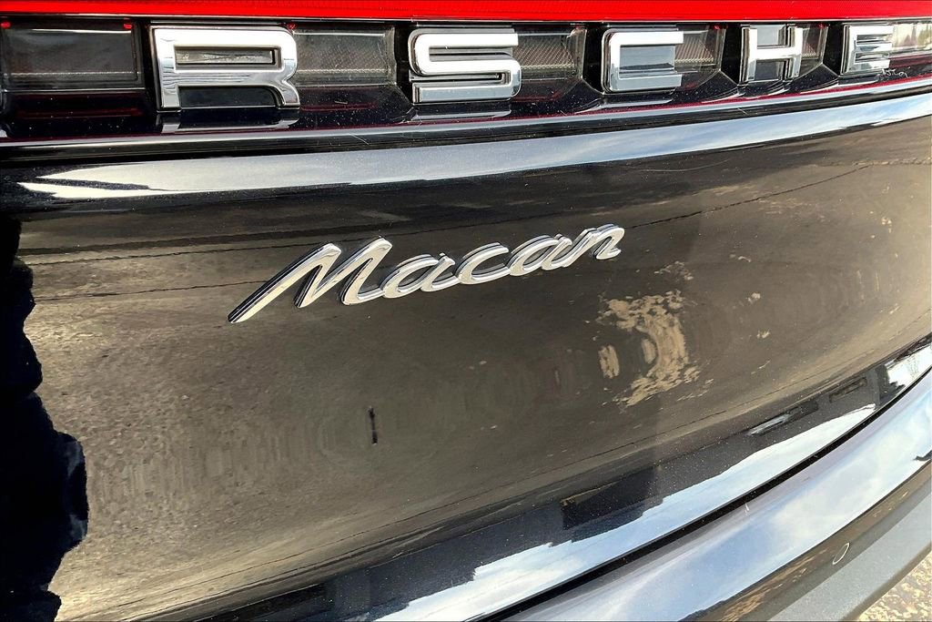Used 2022 Porsche Macan AWD/4WD image 27