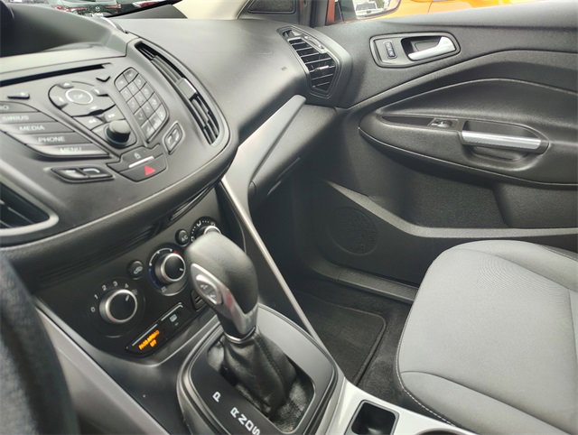 Used 2016 Ford Escape SE image 29