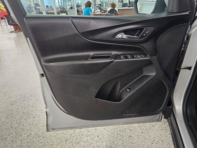 Used 2020 Chevrolet Equinox LT w/ Driver Convenience Package FWD image 26