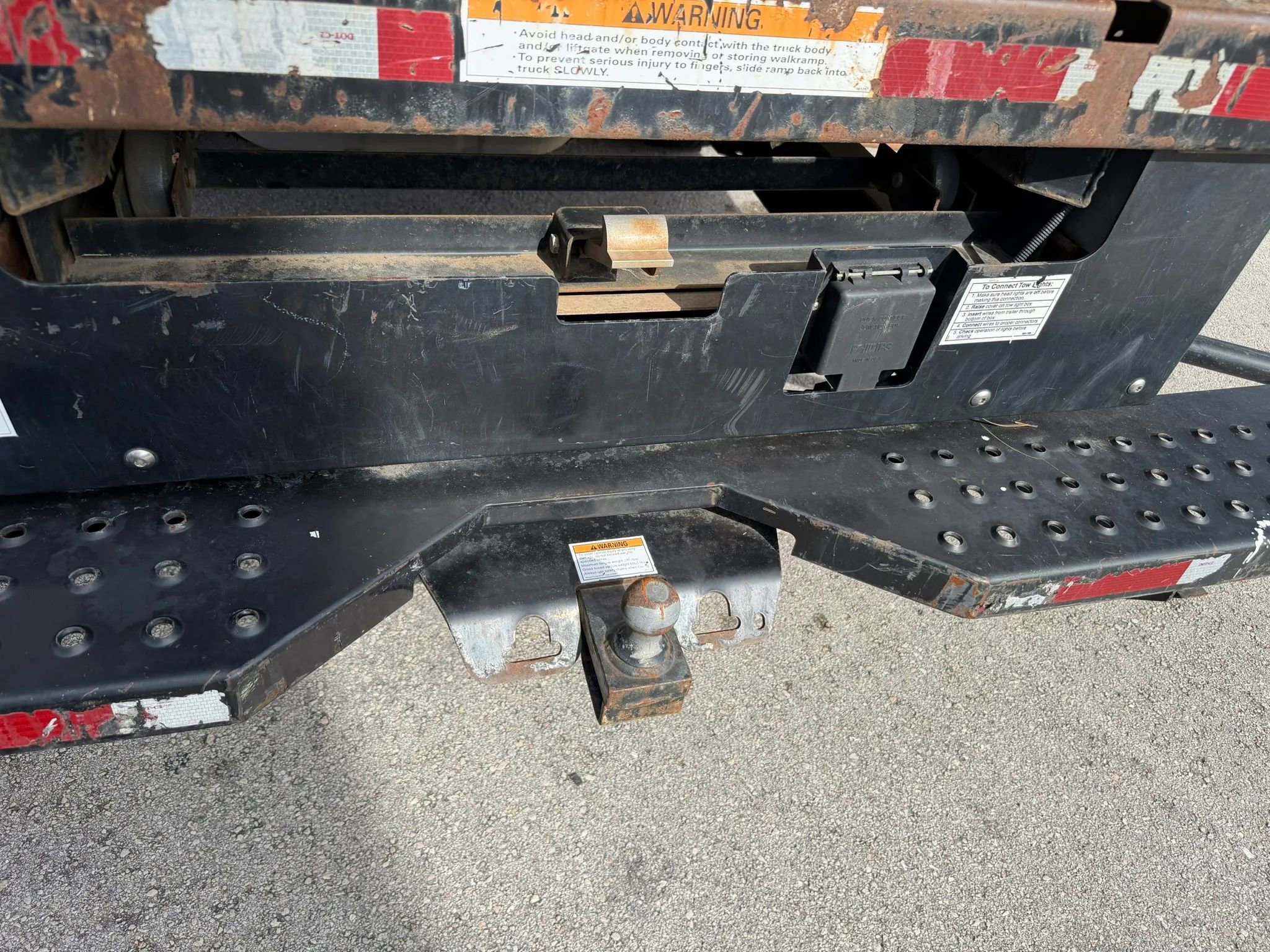 Used 2019 Ford E-350 and Econoline 350 Super Duty w/ Power Windows & Locks Group RWD image 14