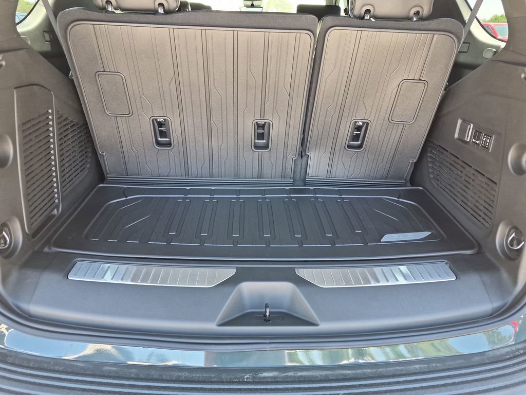 New 2026 GMC Yukon AT4 Ultimate w/ LPO, Floor Liner Package AWD/4WD image 46