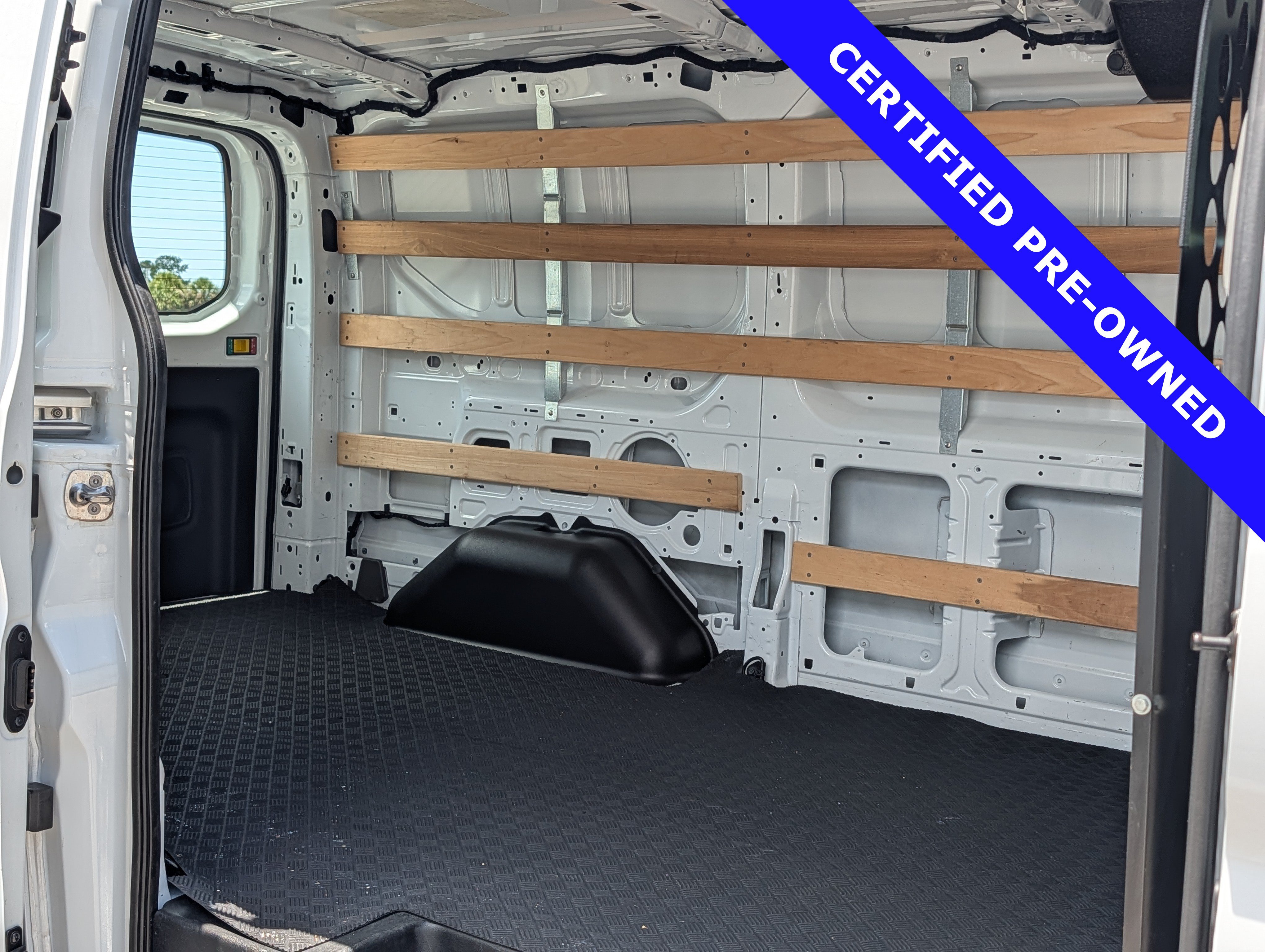 Certified 2025 Ford Transit 250 Low Roof w/ Exterior Upgrade Package RWD image 15