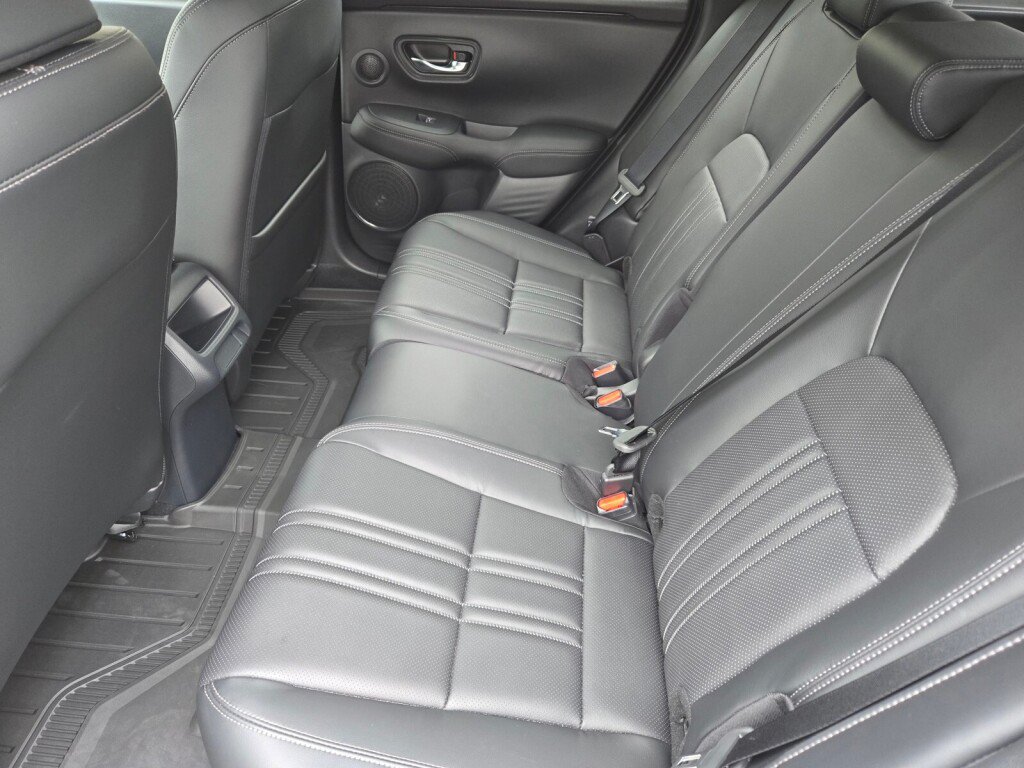 Certified 2024 Honda HR-V EX-L image 17