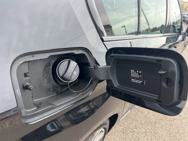 Used 2018 BMW M550i xDrive image 11