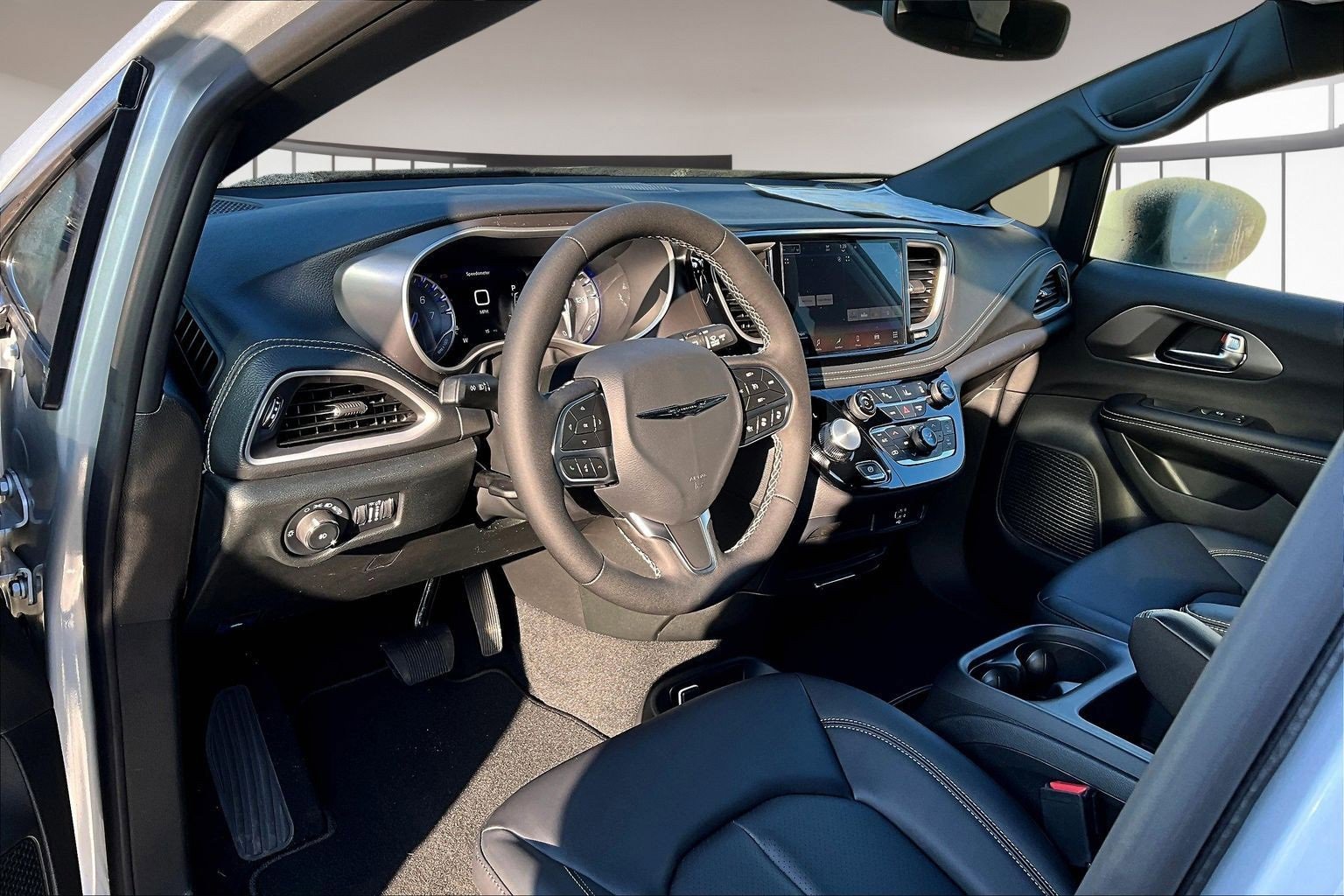 New 2026 Chrysler Pacifica Select image 7