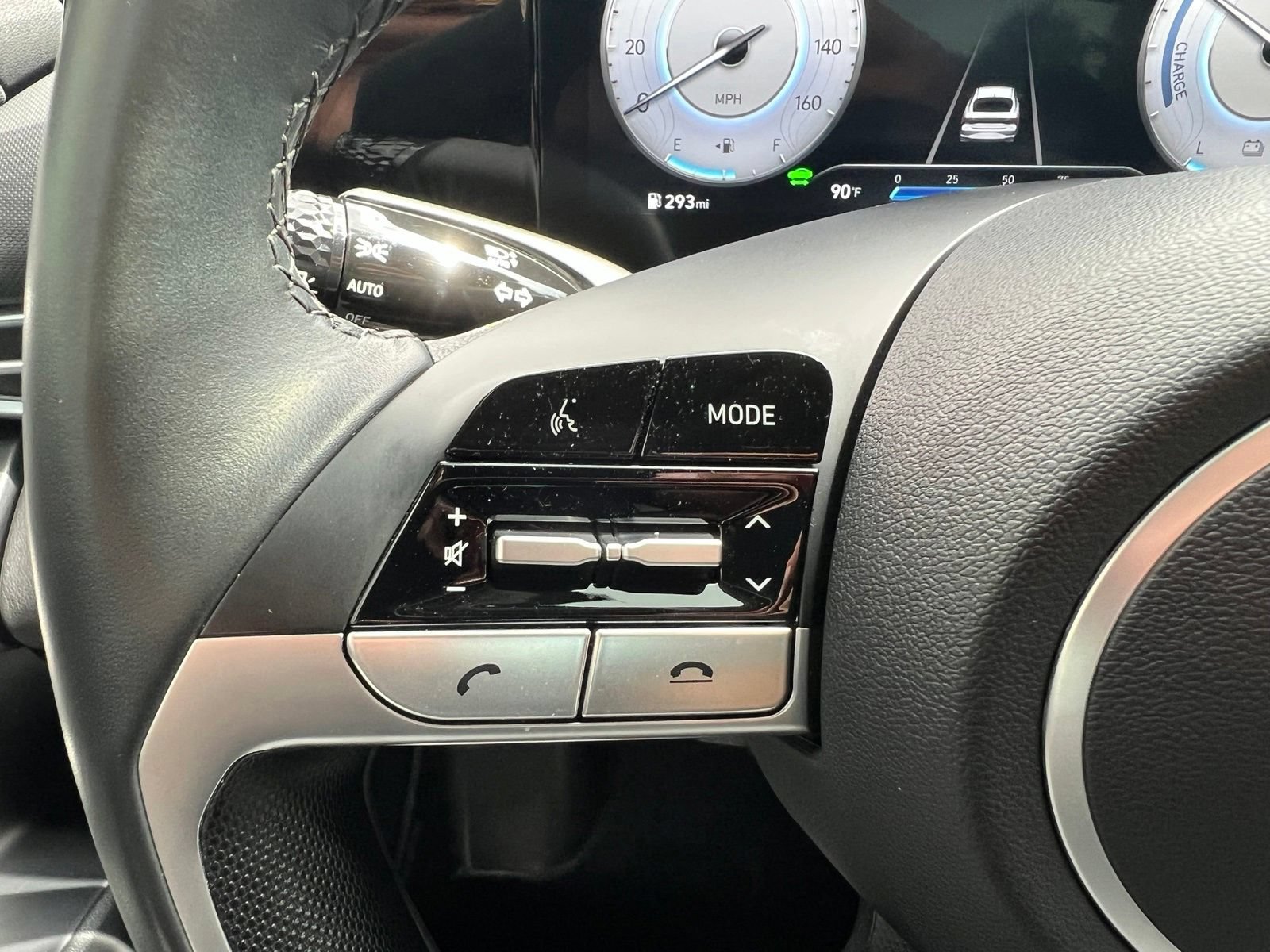Used 2023 Hyundai Elantra Limited FWD image 31