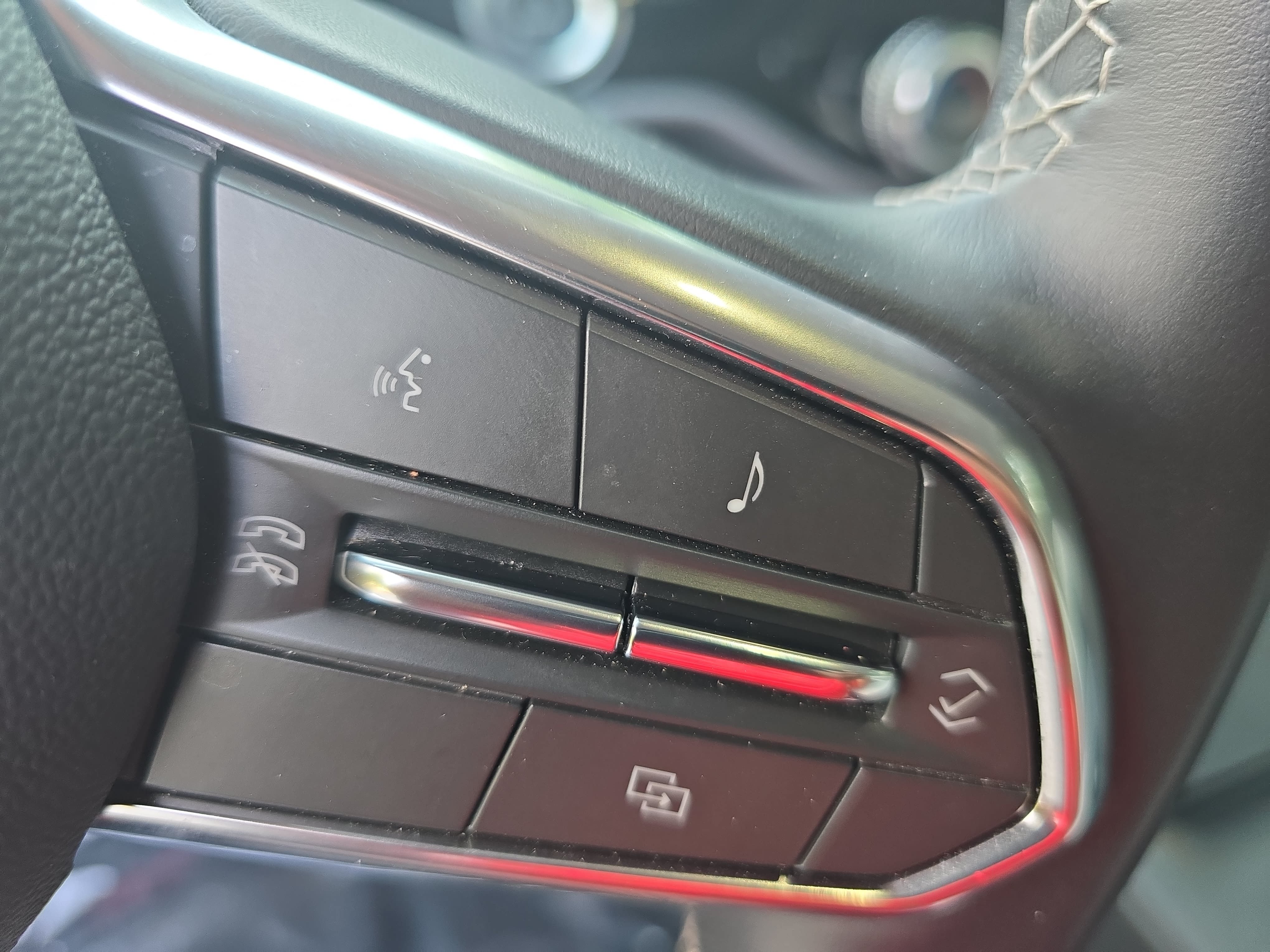 Used 2025 Honda Prologue Touring image 17