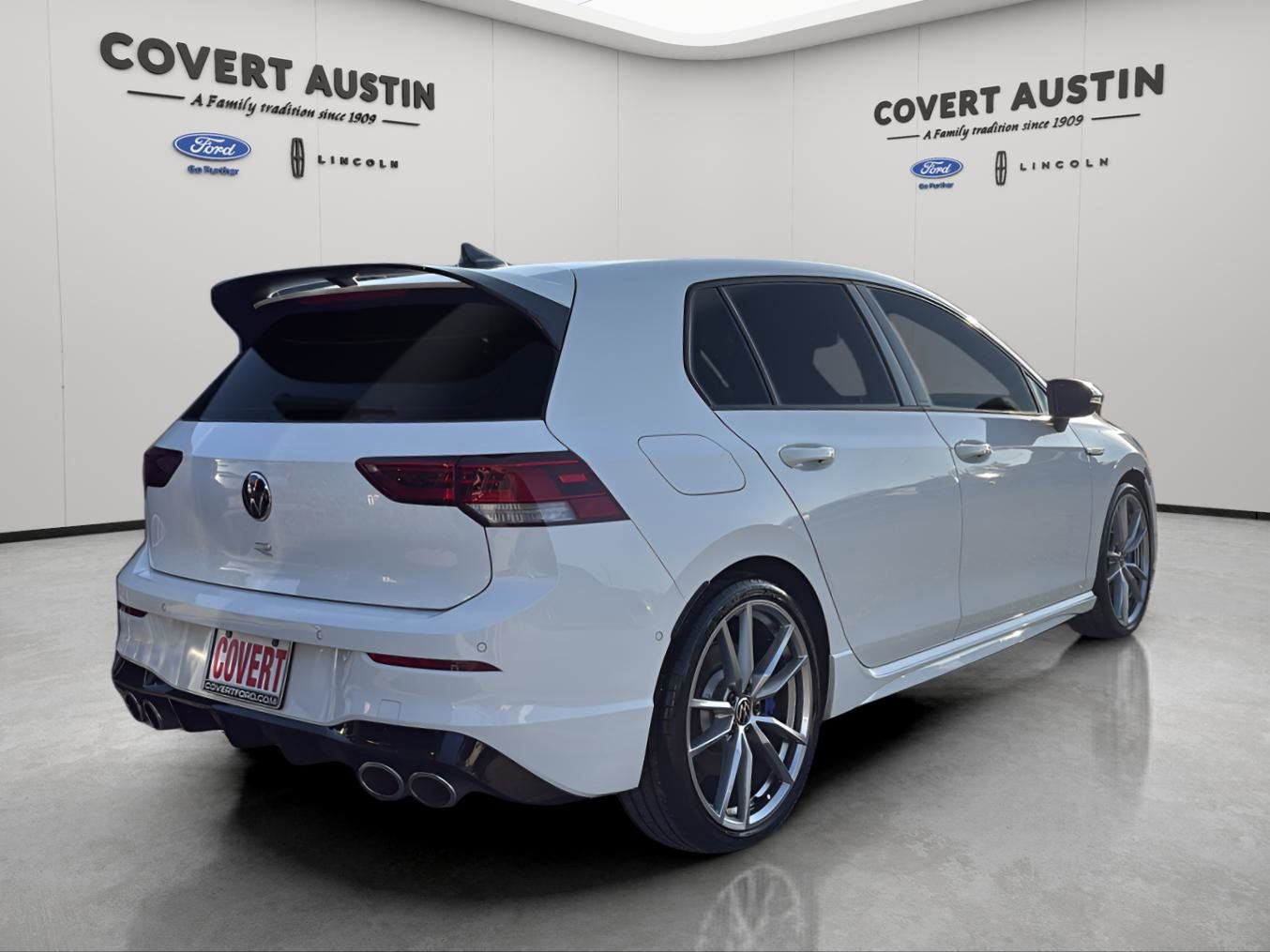 Used 2024 Volkswagen Golf R image 5