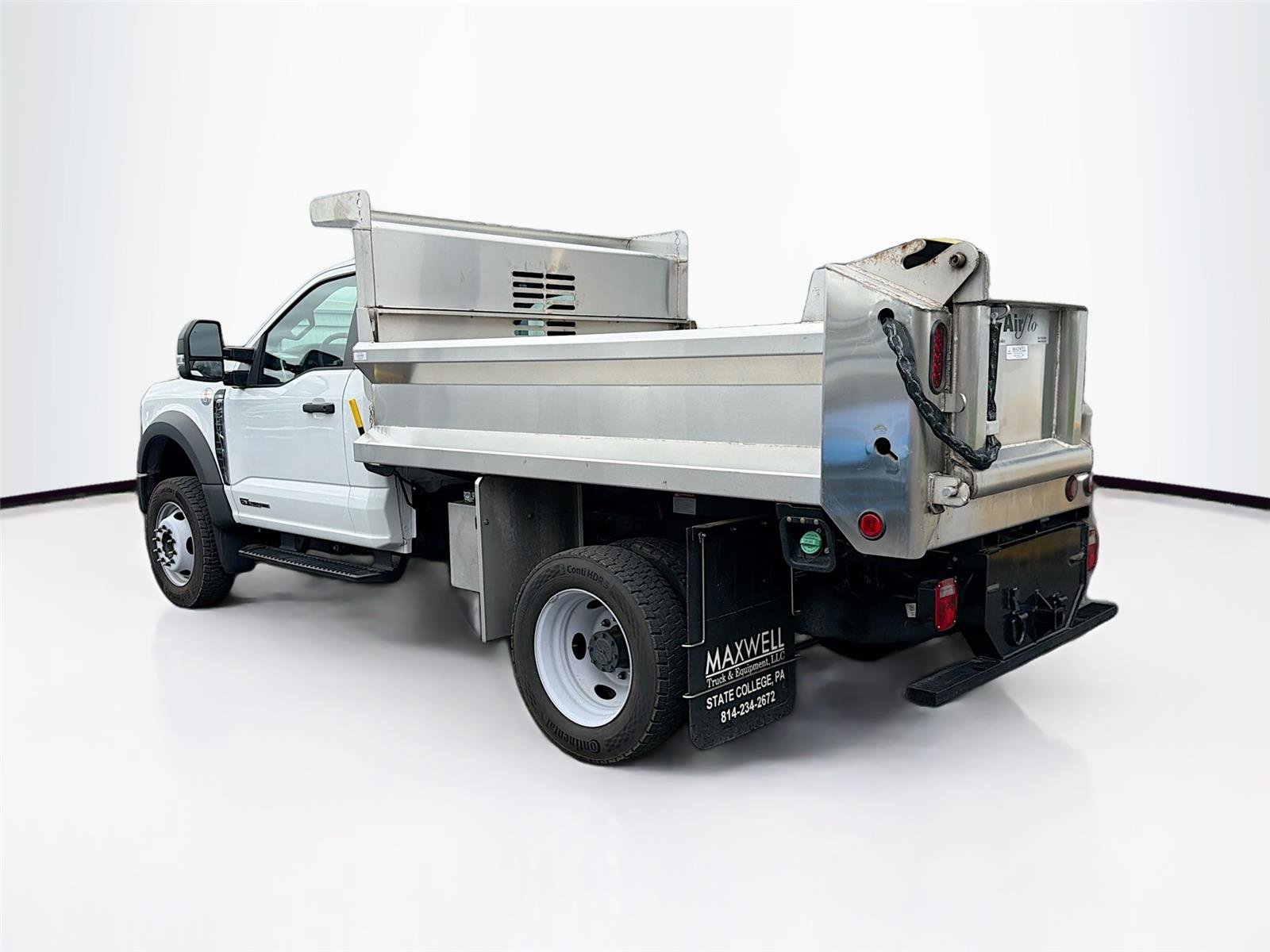 Used 2024 Ford F550 4x4 Regular Cab Super Duty w/ Snow Plow Prep Package image 5